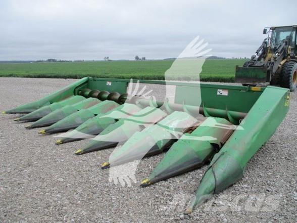 John Deere 843 Kombájn adapterek