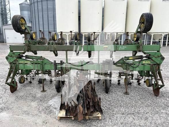 John Deere 845 Gyökérzöldség kultivátorok