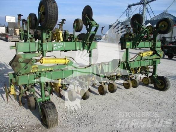 John Deere 85 Gyökérzöldség kultivátorok