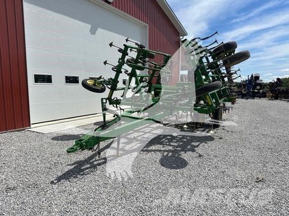 John Deere 980 Kultivátorok