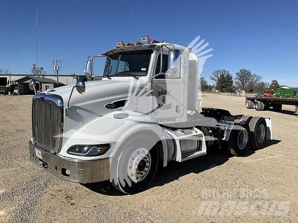 Peterbilt 384 Nyergesvontatók
