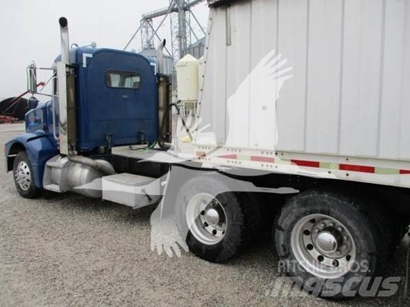 Peterbilt 385 Nyergesvontatók