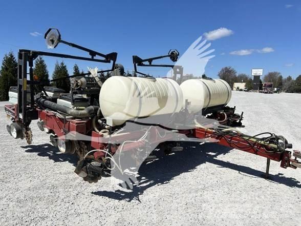 White 6342 Szemenként vetőgépek