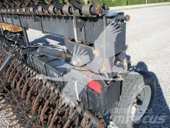 YETTER 3530 Egyéb talajművelő gépek és berendezések
