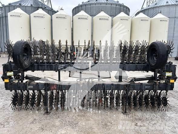 YETTER 3530 Egyéb talajművelő gépek és berendezések