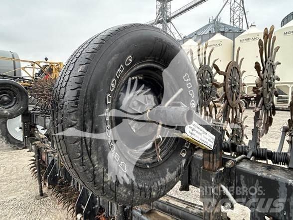 YETTER 3530 Egyéb talajművelő gépek és berendezések