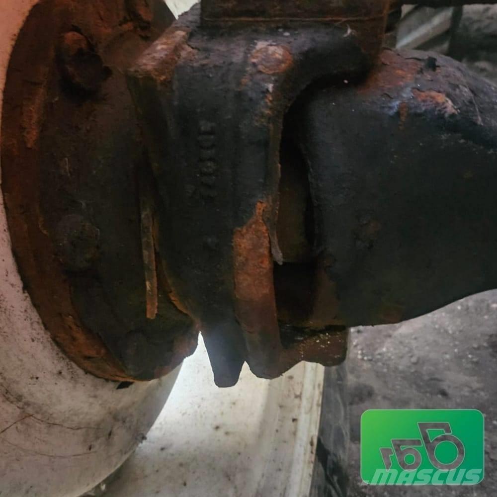 Valmet 8350. Parts Traktorok