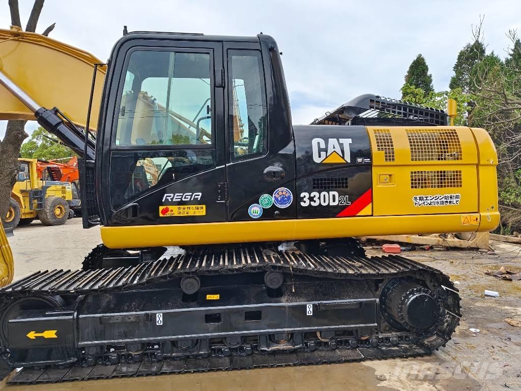 CAT 330D2L Lánctalpas kotrók