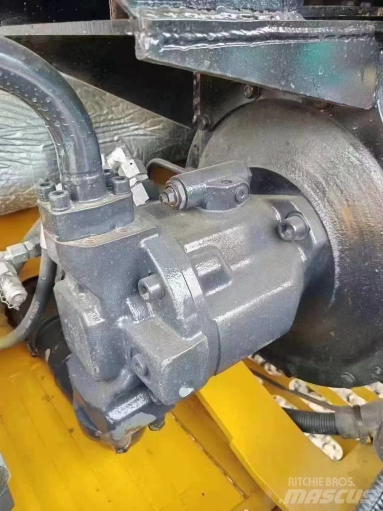 XCMG 60 Lánctalpas kotrók