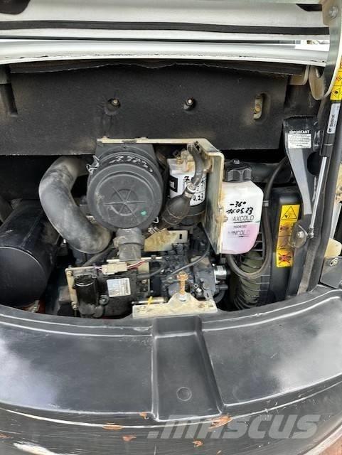 Bobcat E34 Mini kotrók < 7t