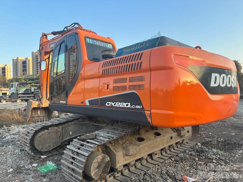 Doosan DX220LC-9 Lánctalpas kotrók