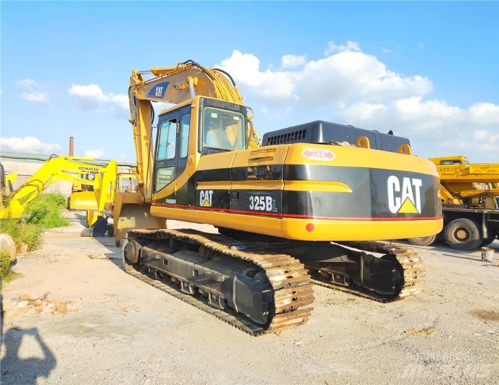CAT 325B Lánctalpas kotrók