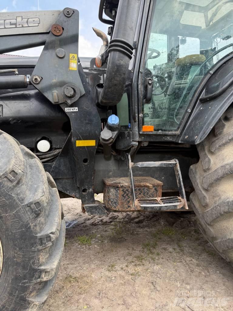 Valtra + KRONOS T 193 Traktorok