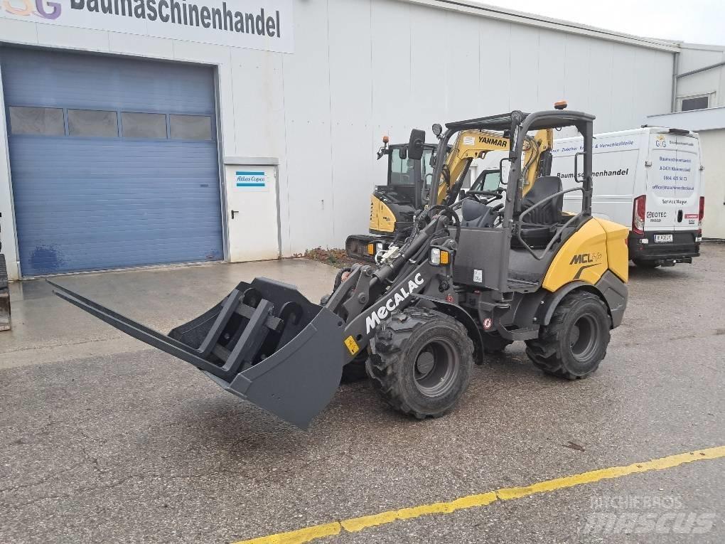 Mecalac MCL 4+ Gumikerekes homlokrakodók