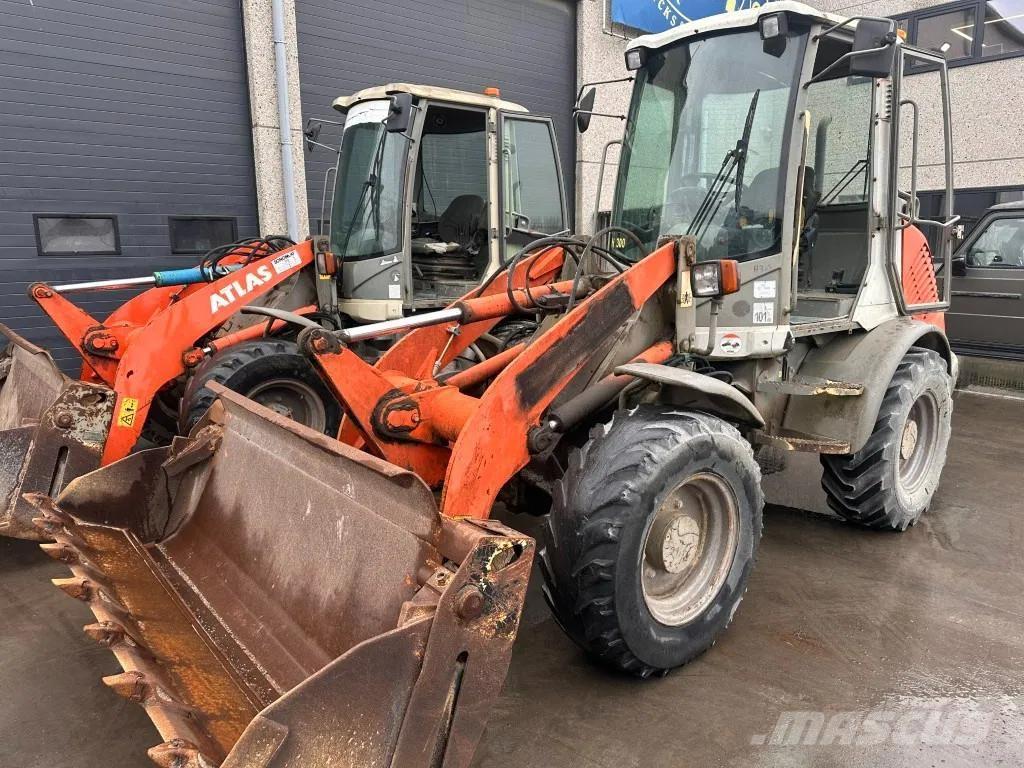 Atlas 65 x4x Gumikerekes homlokrakodók