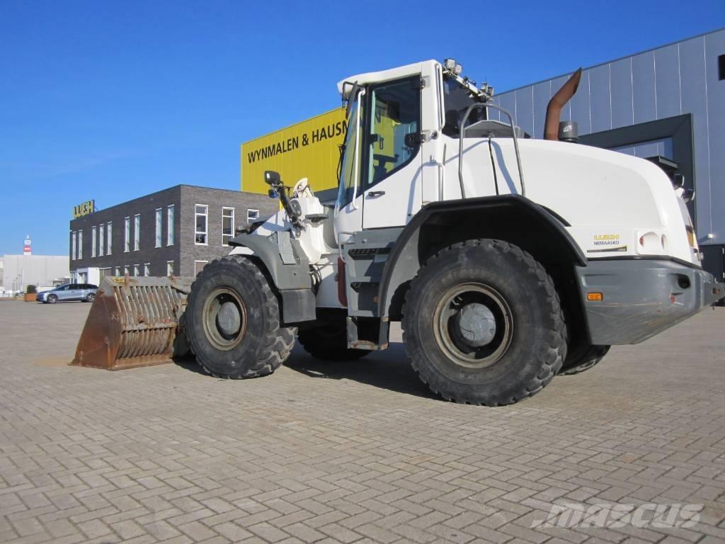 Liebherr L546 Gumikerekes homlokrakodók