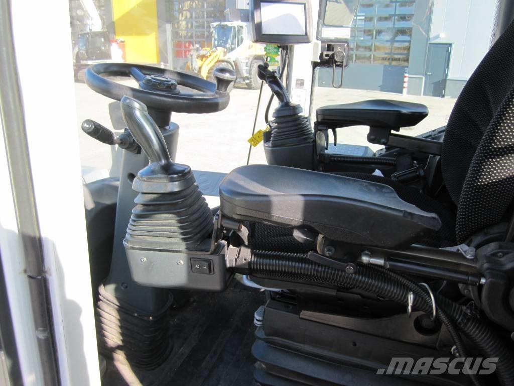 Liebherr L546 Gumikerekes homlokrakodók