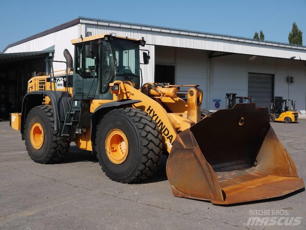 Hyundai HL 770-9 Gumikerekes homlokrakodók