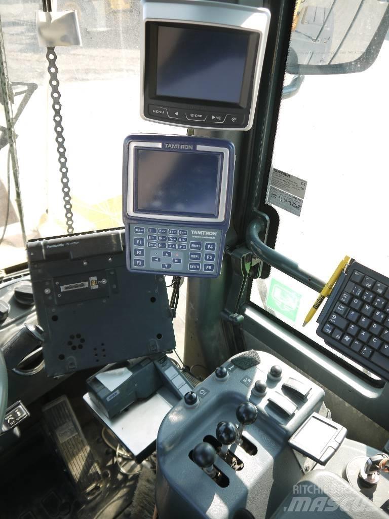 Hyundai HL 770-9 Gumikerekes homlokrakodók