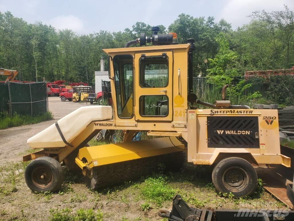  WALDIN SW250 Utcaseprő teherautók