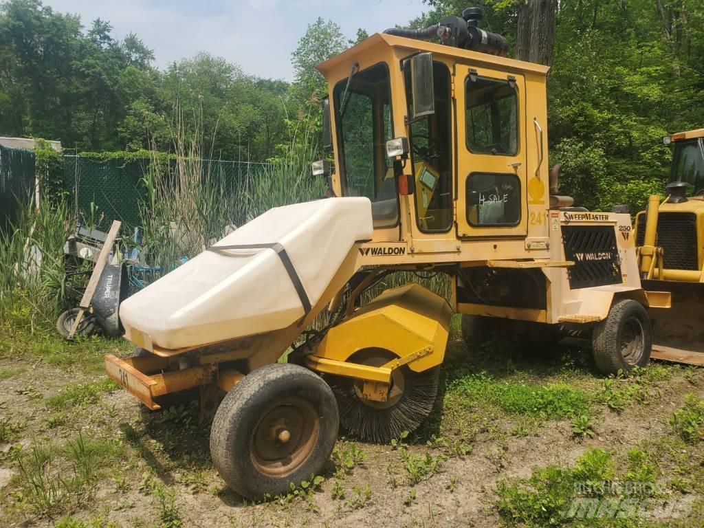  WALDIN SW250 Utcaseprő teherautók