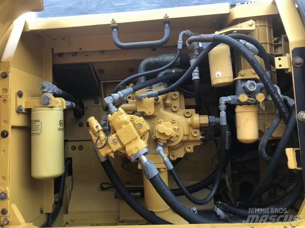 CAT 336 D Hosszú gém kotrók