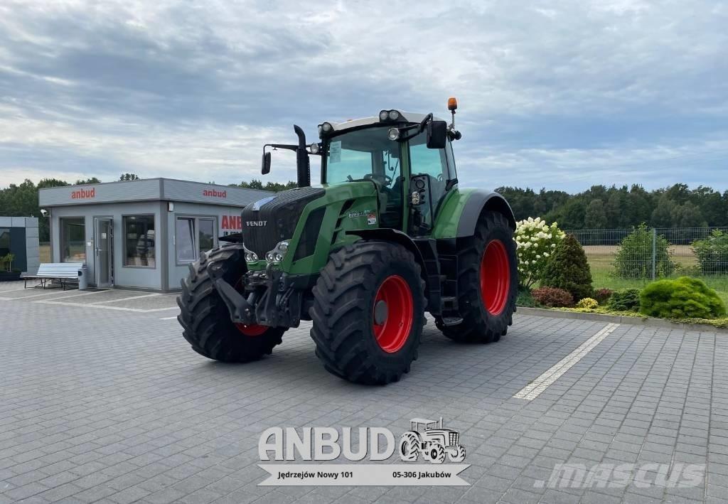 Fendt 826 Vario Traktorok