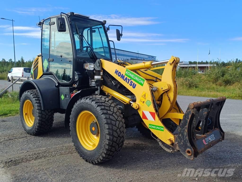 Komatsu WA 100 M-8 Gumikerekes homlokrakodók