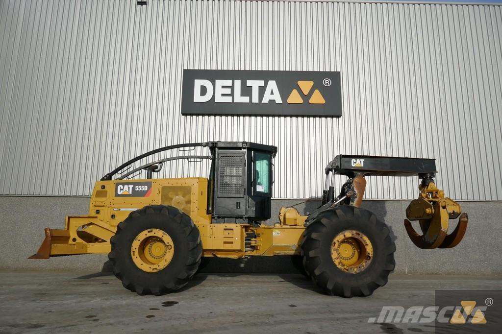 CAT 555D Vonszolók