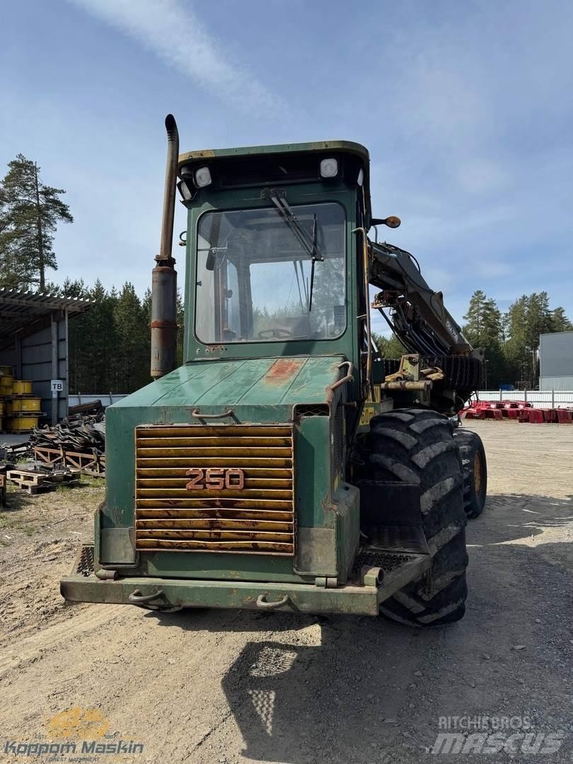 Ösa 250/706 Betakarítók