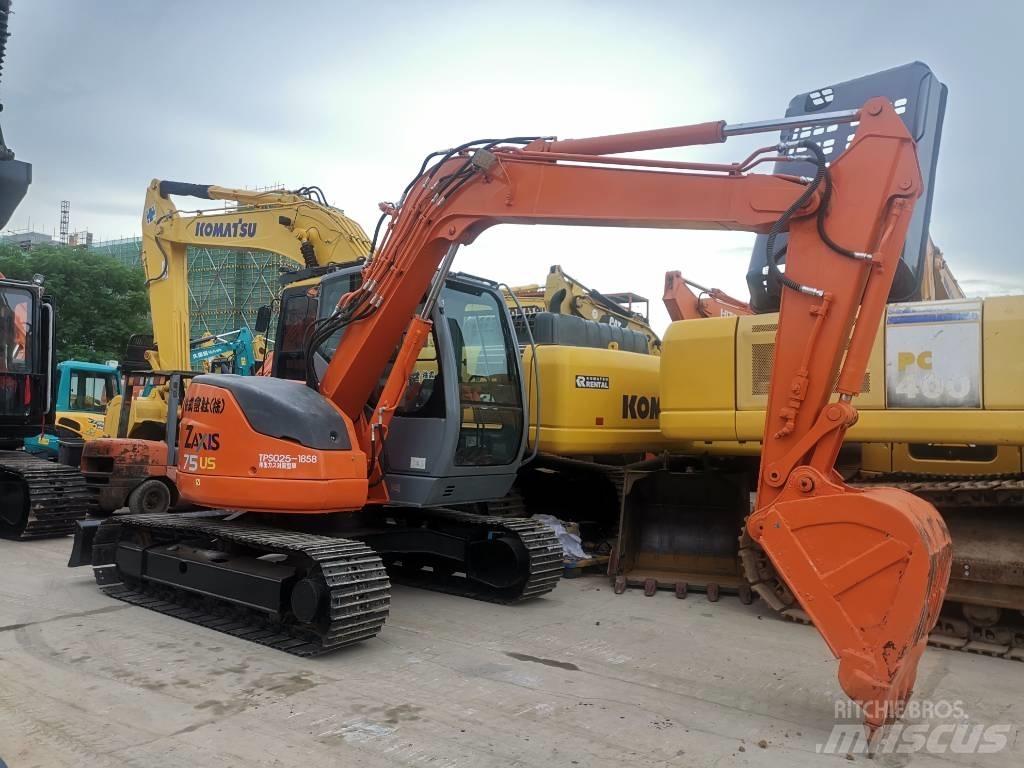 Hitachi ZX 75 Lánctalpas kotrók