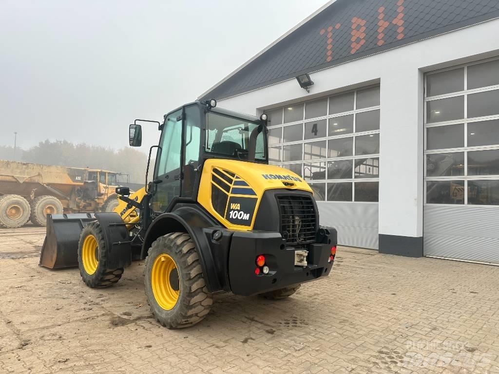 Komatsu WA 100 M-7 Gumikerekes homlokrakodók