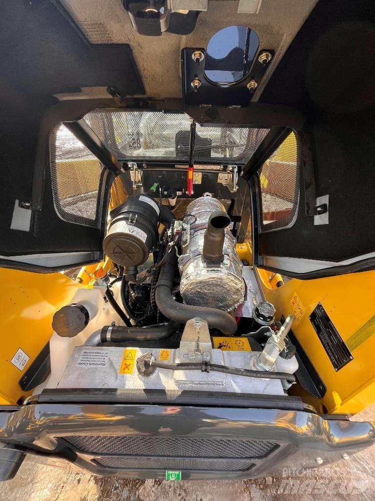 Komatsu SK815-8 Kompaktrakodók