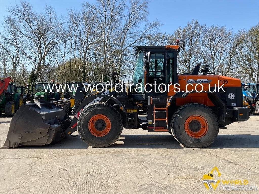 Doosan DL280 Gumikerekes homlokrakodók