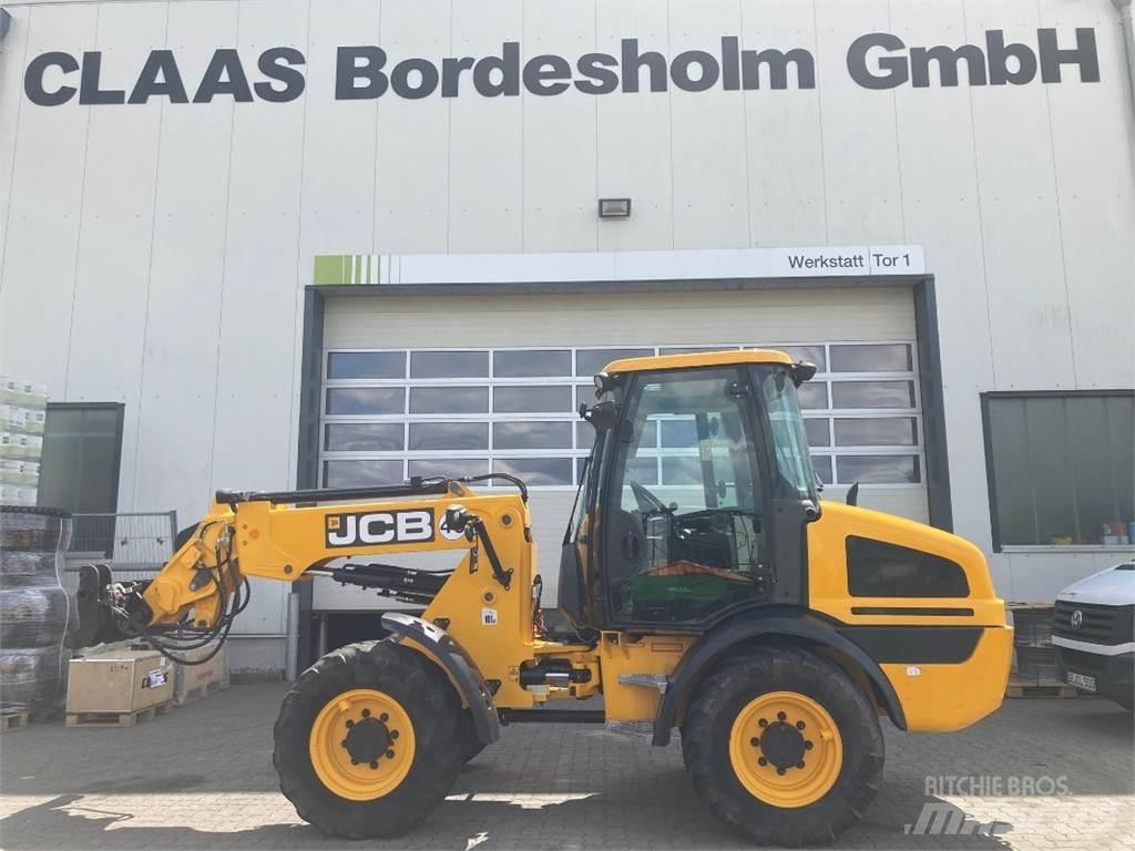 JCB TM220 Gumikerekes homlokrakodók