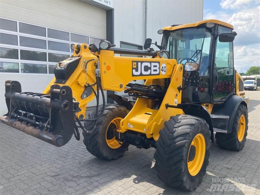 JCB TM220 Gumikerekes homlokrakodók