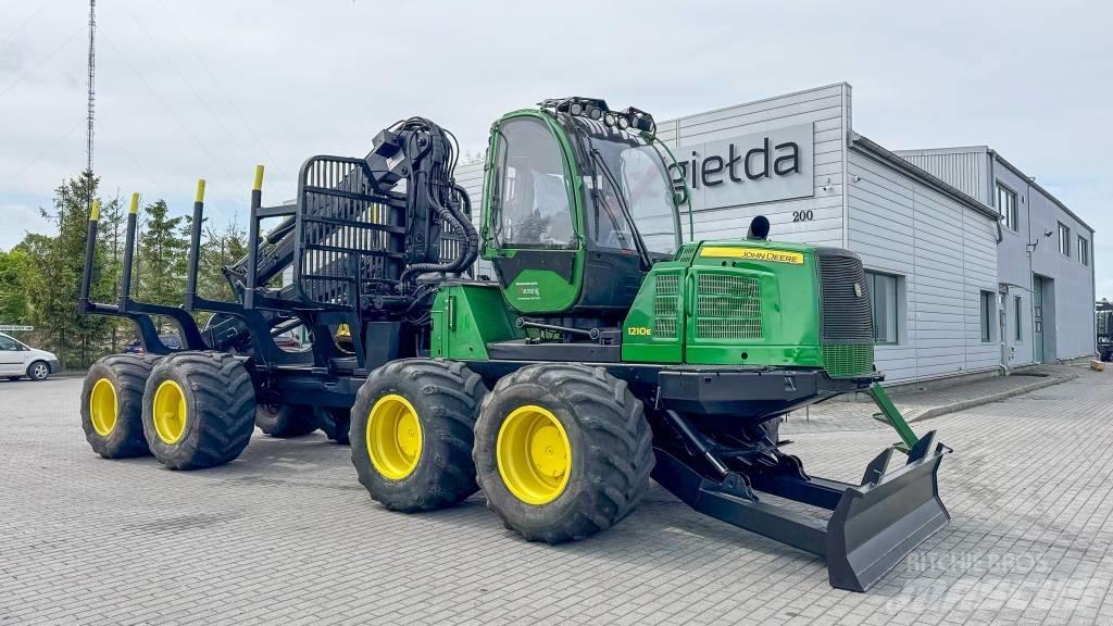 John Deere 1210E Kihordók