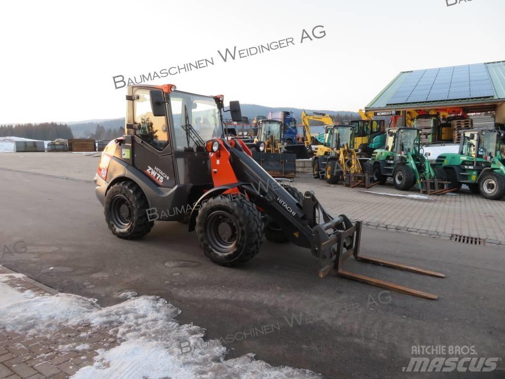 Hitachi ZW 75 Gumikerekes homlokrakodók