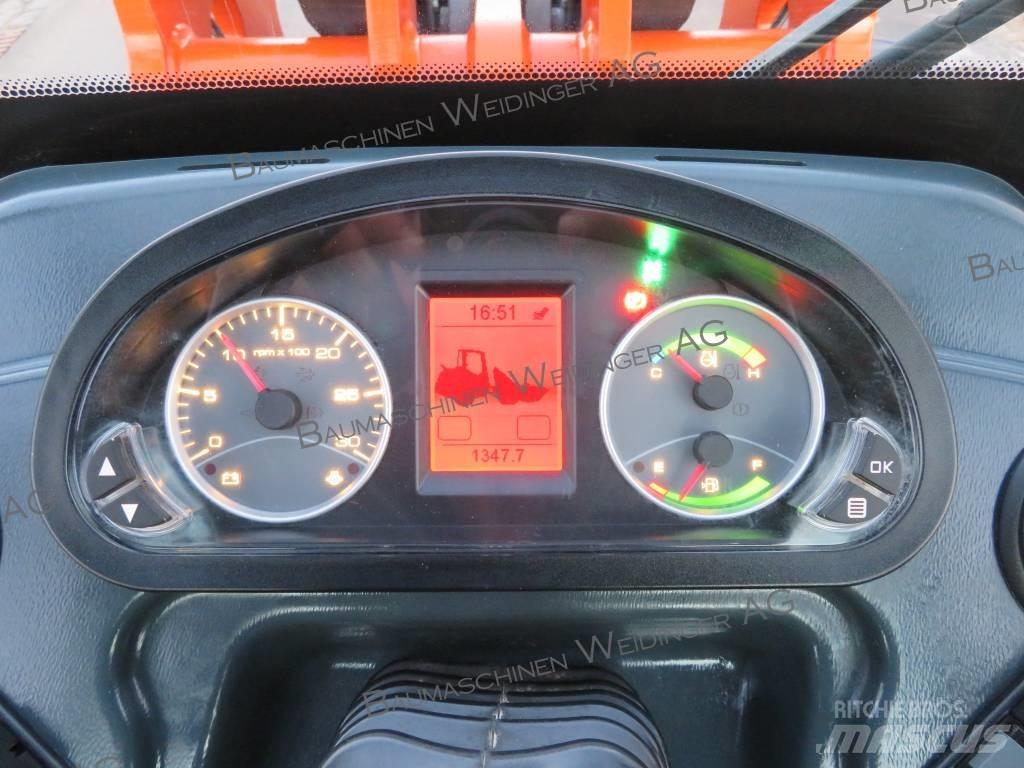 Hitachi ZW 75 Gumikerekes homlokrakodók