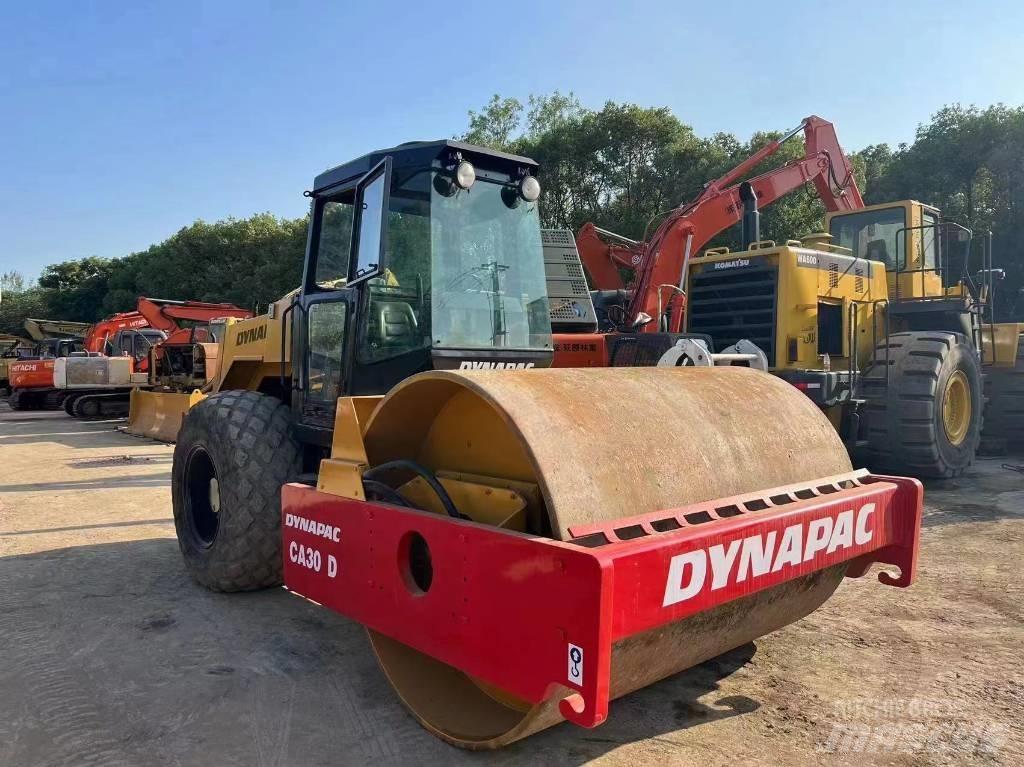 Dynapac CA300 Gréderek