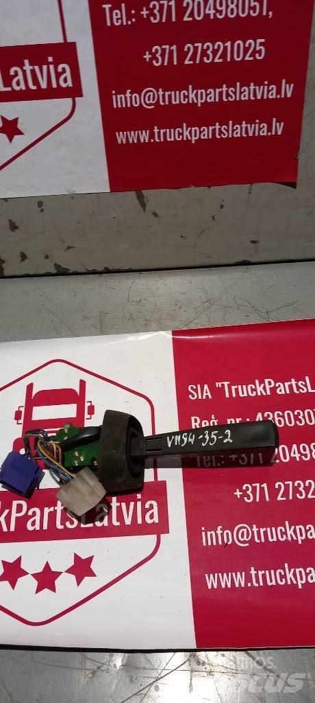 Volvo FH 12.  3172171 Vezetőfülke és belső tartozékok
