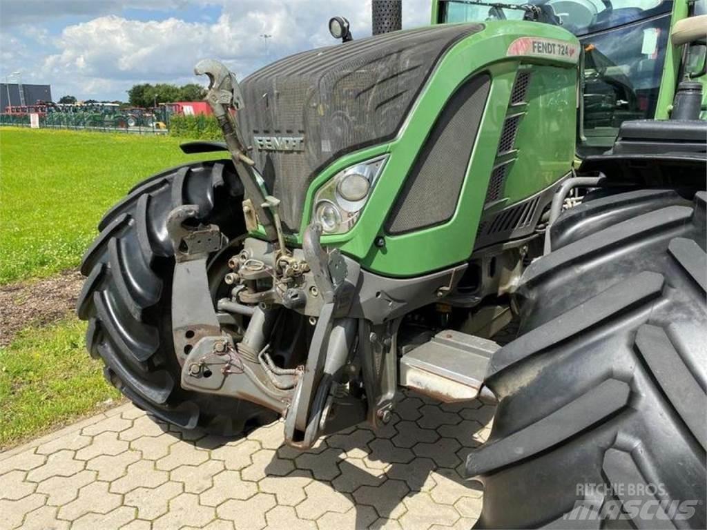 Fendt 724 PROFI Traktorok