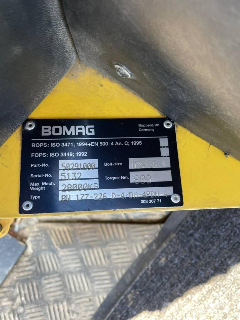 Bomag 213 DH-4 Egydobos hengerek