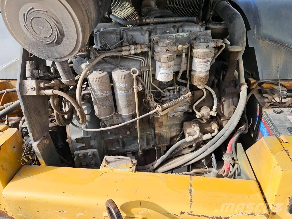 Liebherr L538 Gumikerekes homlokrakodók