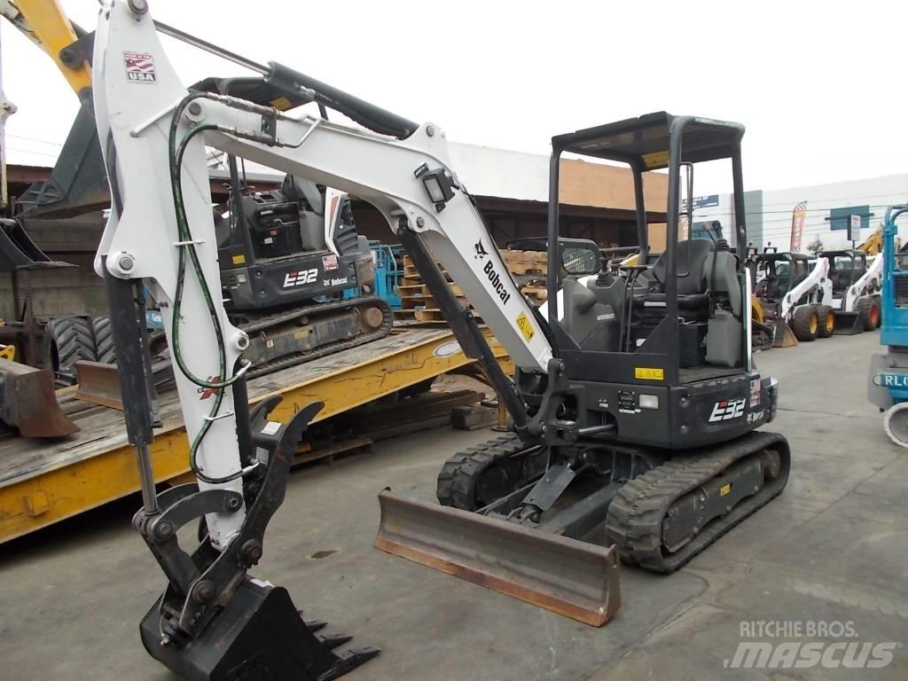 Bobcat E32i Mini kotrók < 7t