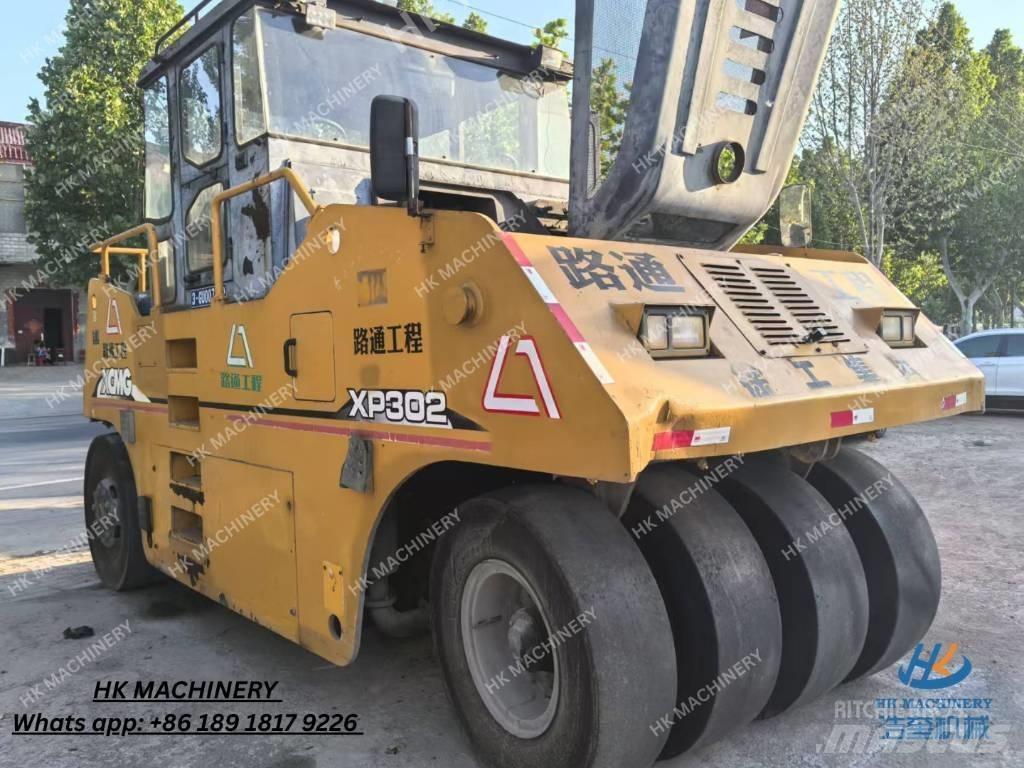 XCMG XP302 Pneumatikus kerekes hengerek