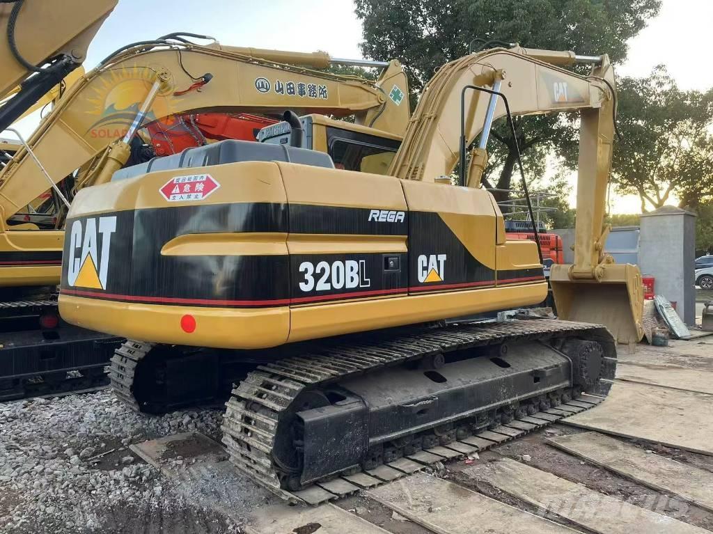 CAT 320 B L Lánctalpas kotrók