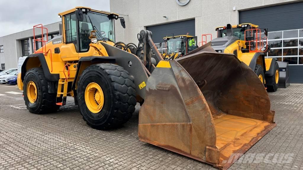 Volvo L220H Gumikerekes homlokrakodók