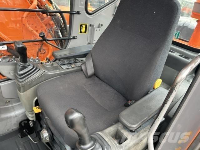 Hitachi ZX 130 W Gumikerekes kotrók