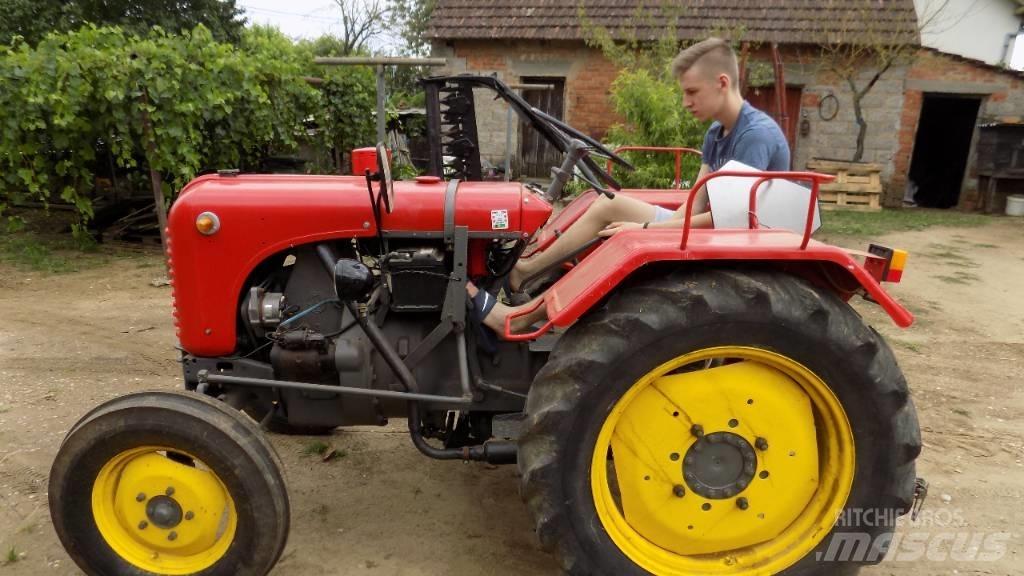 Steyr T 84 Traktorok